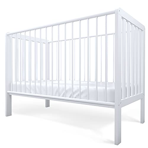 Staboos Baby Bett - Massivholz Kinderbett 60x120cm - 100% Buchenholz Babybett weiß - Gitterbett inkl. höhenverstellbarem Lattenrost - Made in EU
