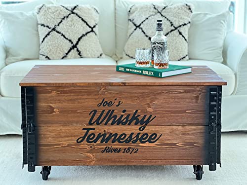 Uncle Joe´s Couchtisch XL Whisky Truhentisch Truhe im Vintage Shabby chic Style aus Massiv-Holz in braun mit Stauraum und Deckel Holzkiste Beistelltisch Landhaus Wohnzimmertisch Holztisch nussbaum