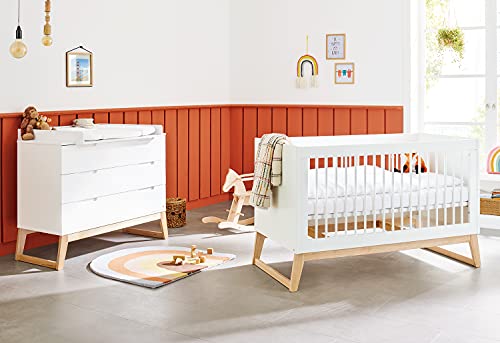 Pinolino Babyzimmer Möbel Spar-Set für Kinderzimmer Bridge breit, Kinderbett und Wickelkommode, skandinavisch, weiß